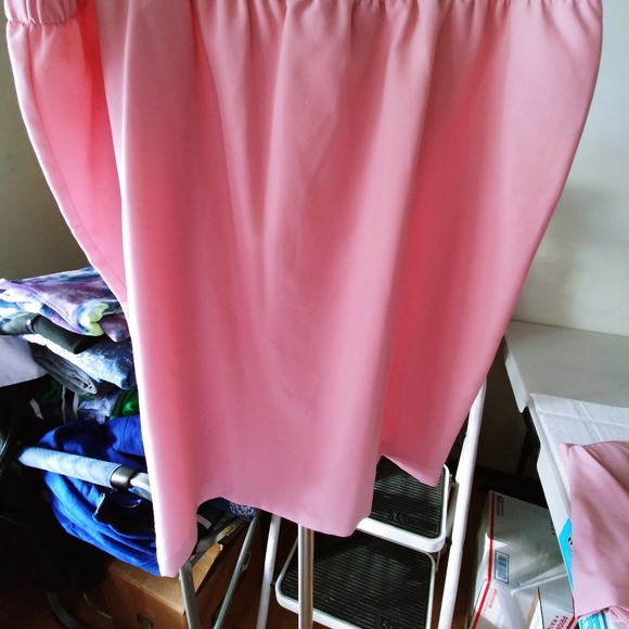 Women's pastel pink jacket & matching skirt - Picture 5 of 12